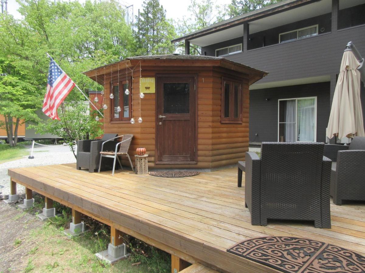 Trailer House Hotel Jennie Miyota Exterior foto